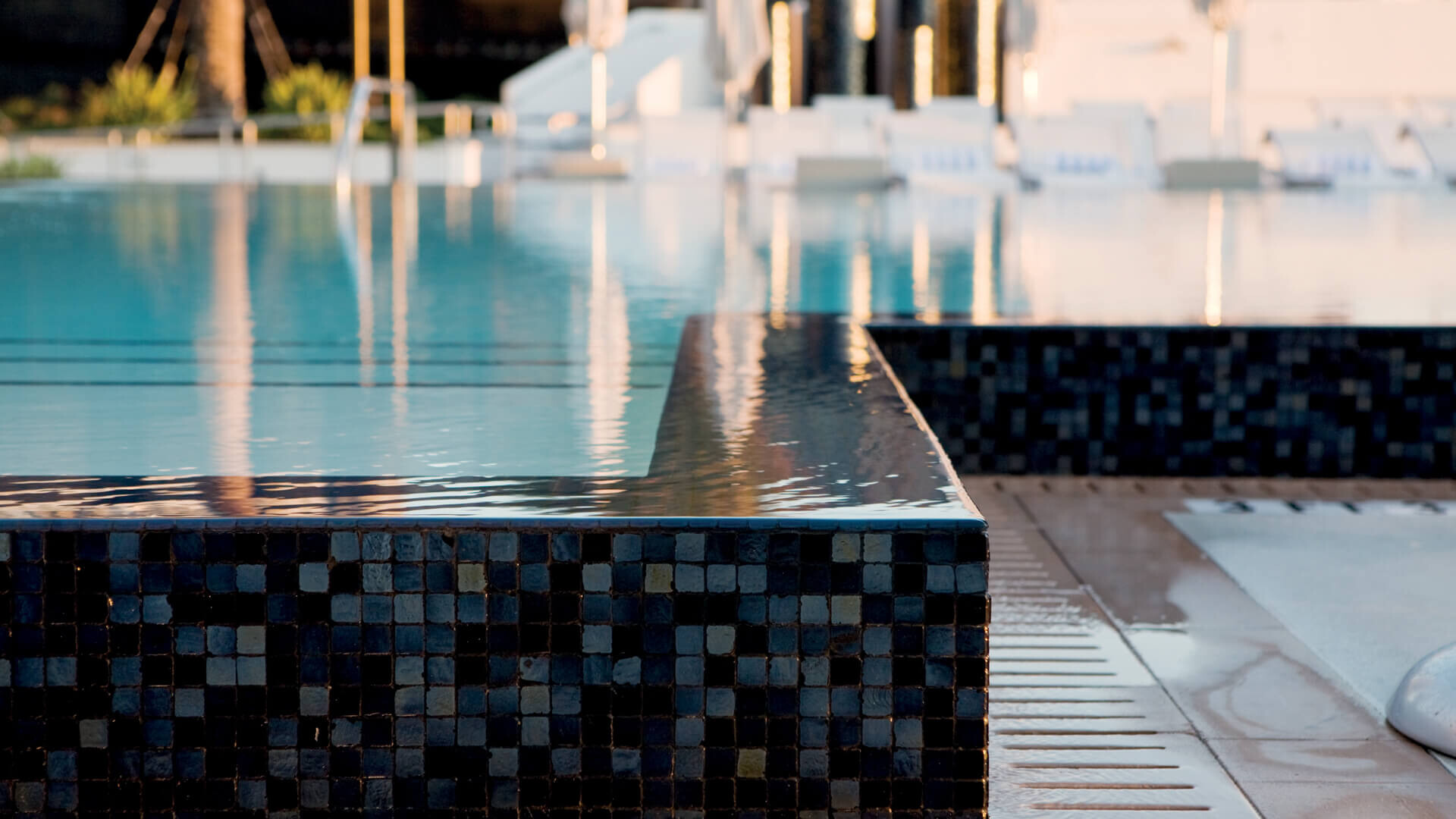 Comment réparer les margelles de piscine ?
