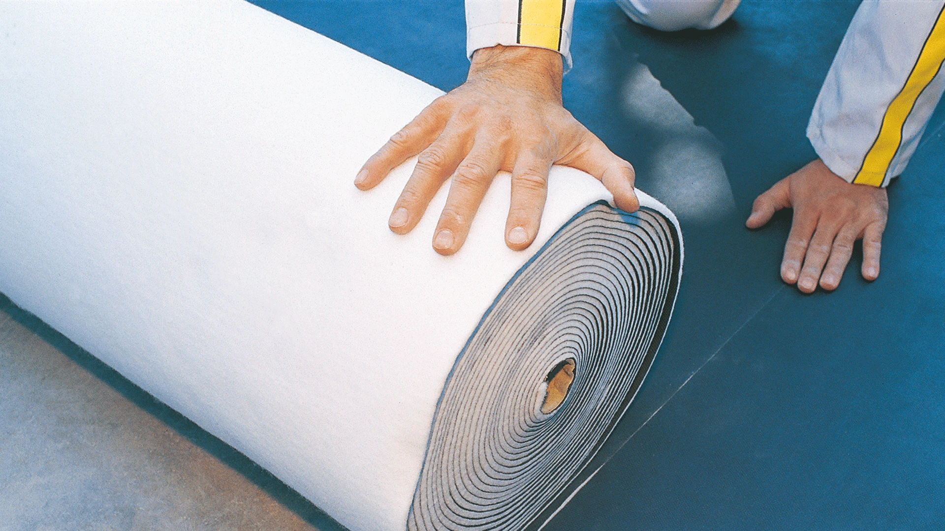 Peut-on poser isolant acoustique avant du carrelage ?