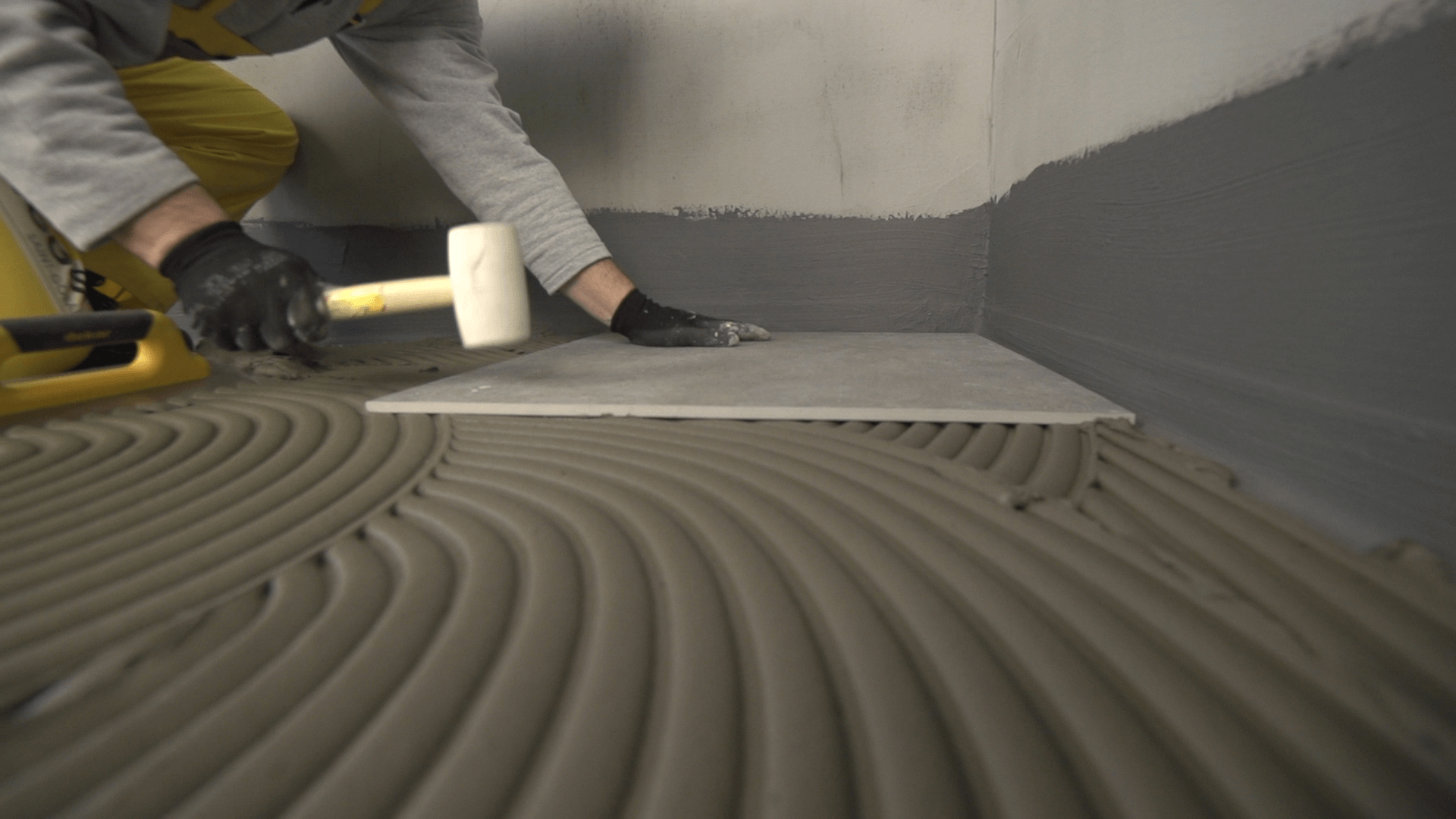 Combien de temps attendre pour faire les joints de carrelage ? Weber Combien de temps attendre pour faire les joints de carrelage ? Weber
