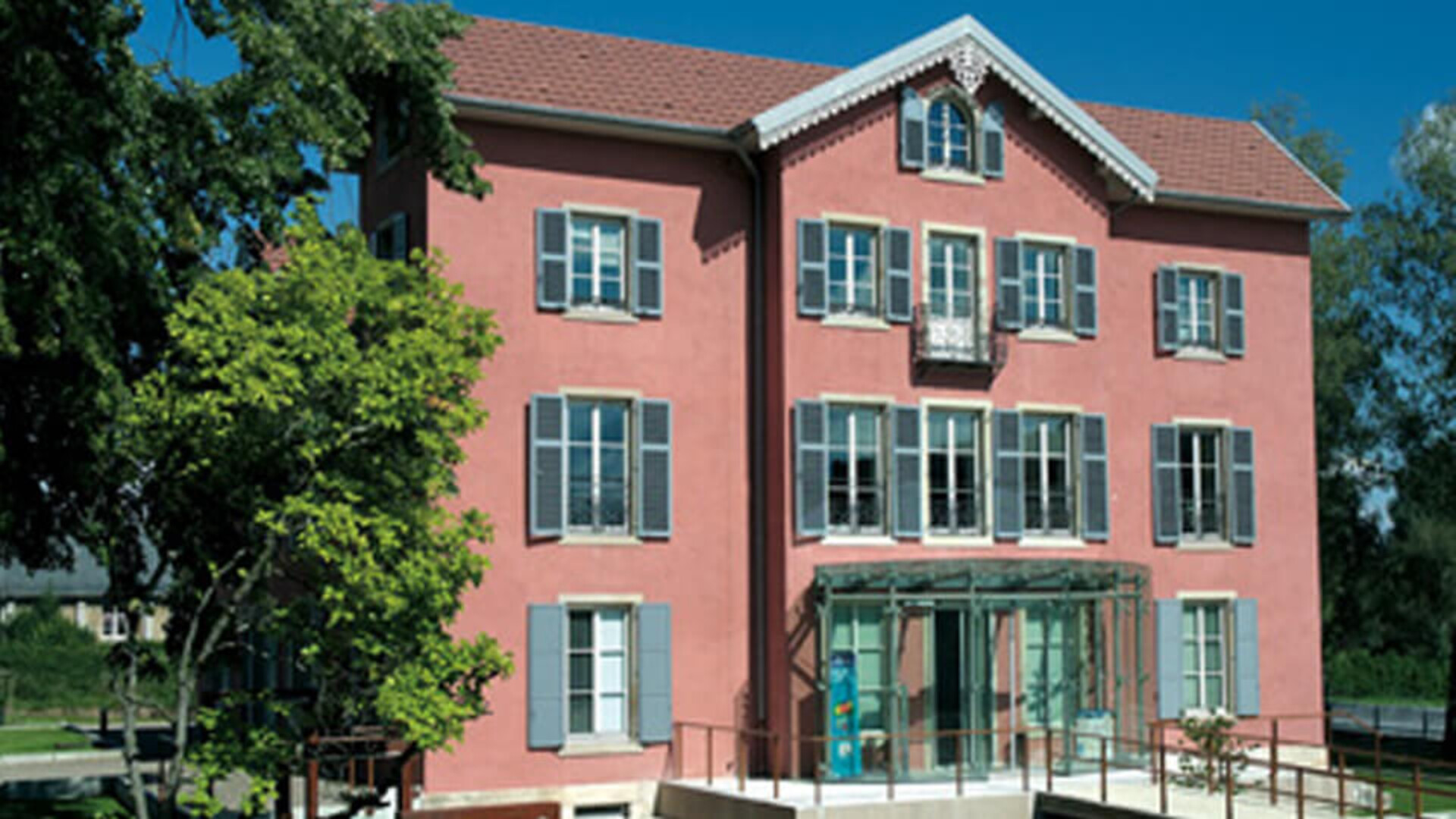 Renovation Facade Du Conseil General Du Doubs A Besancon