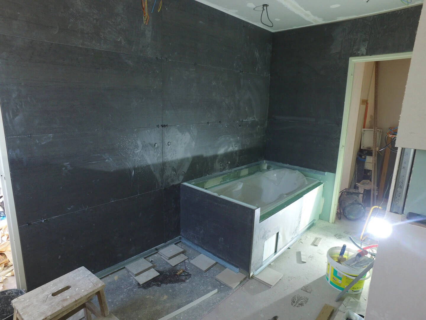 Réalisation d'une salle de bains avec Weber (2)