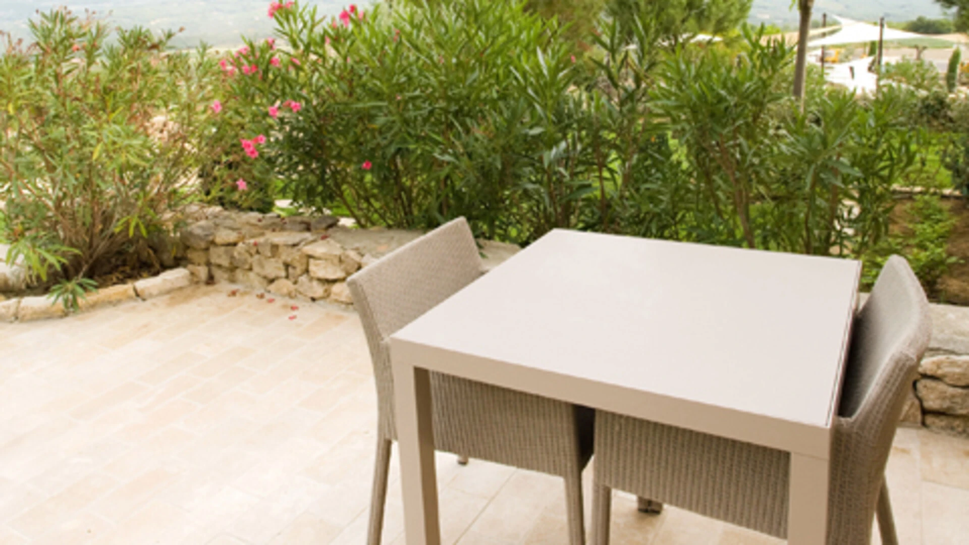 Réaliser une terrasse : orientation, dimension, ragréage