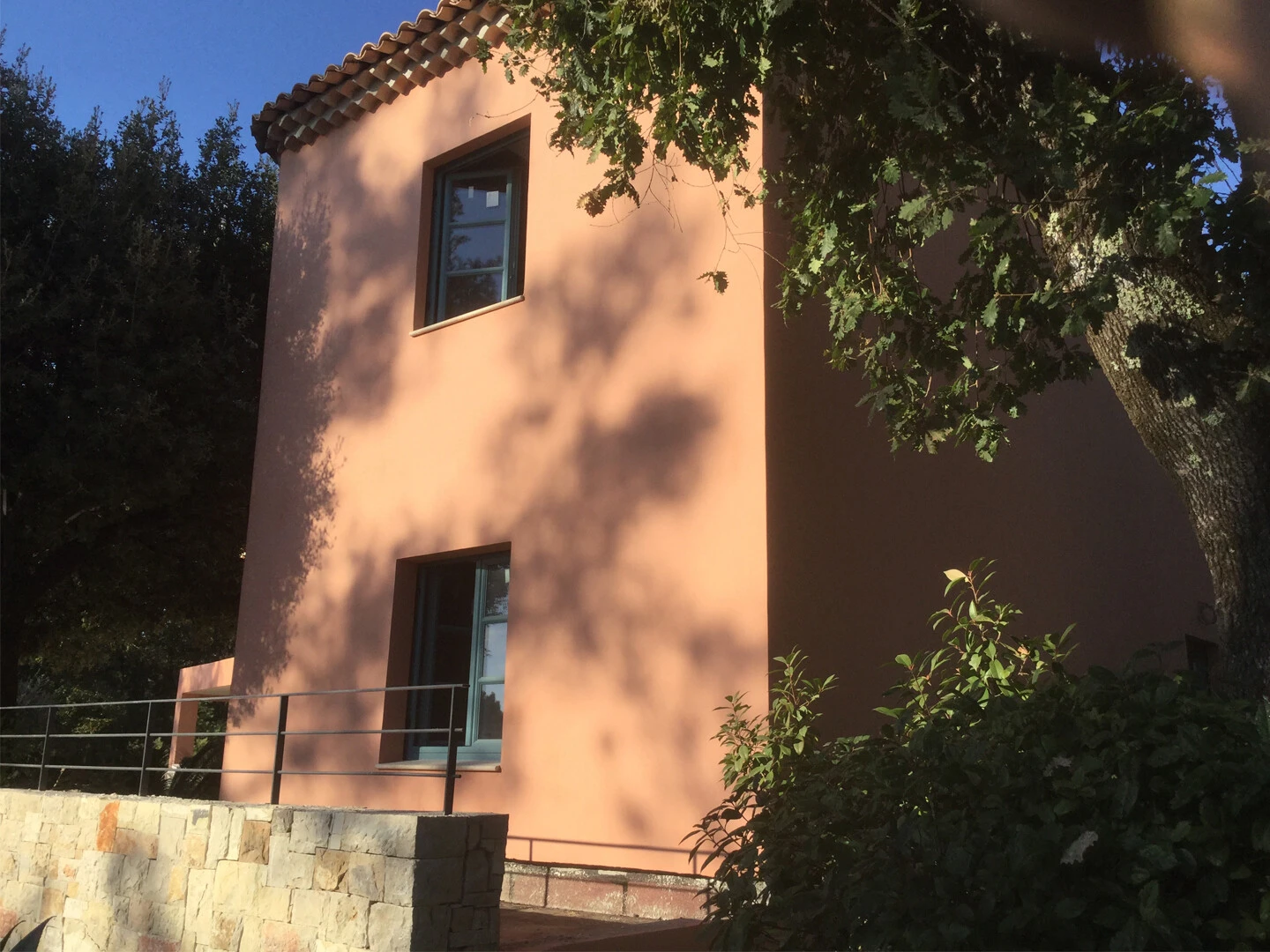 Rénovation de façade à la chaux pour une maison à Valbonne (06)
