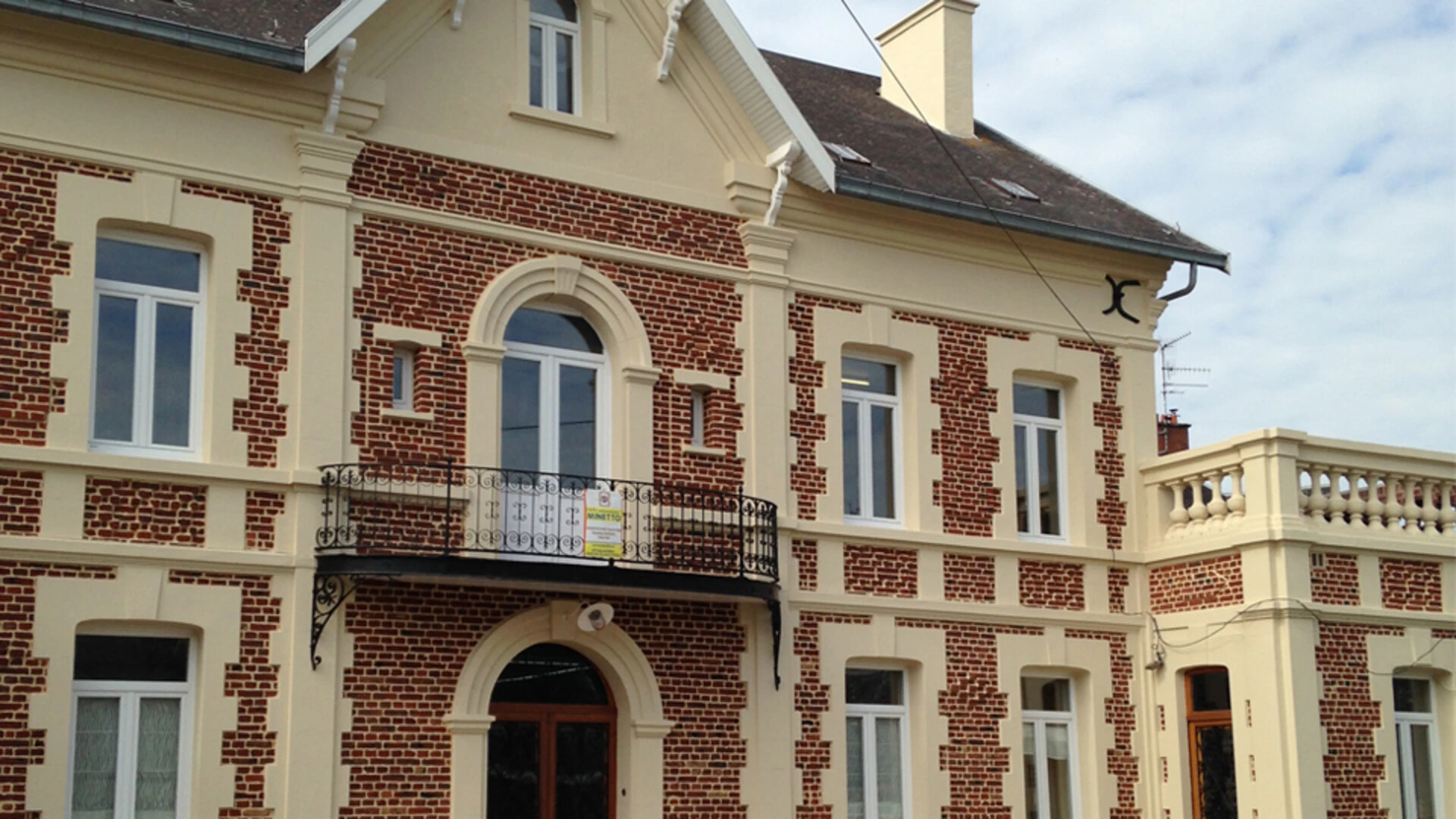 Restauration de façade en briques
