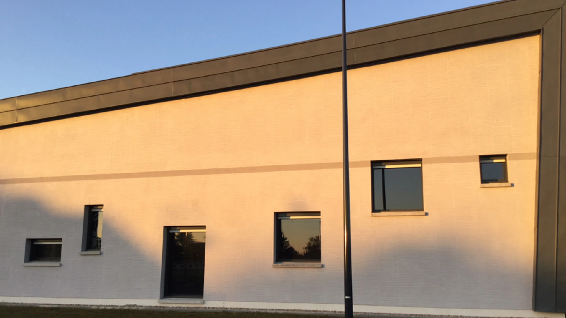 construction façade, terranova print