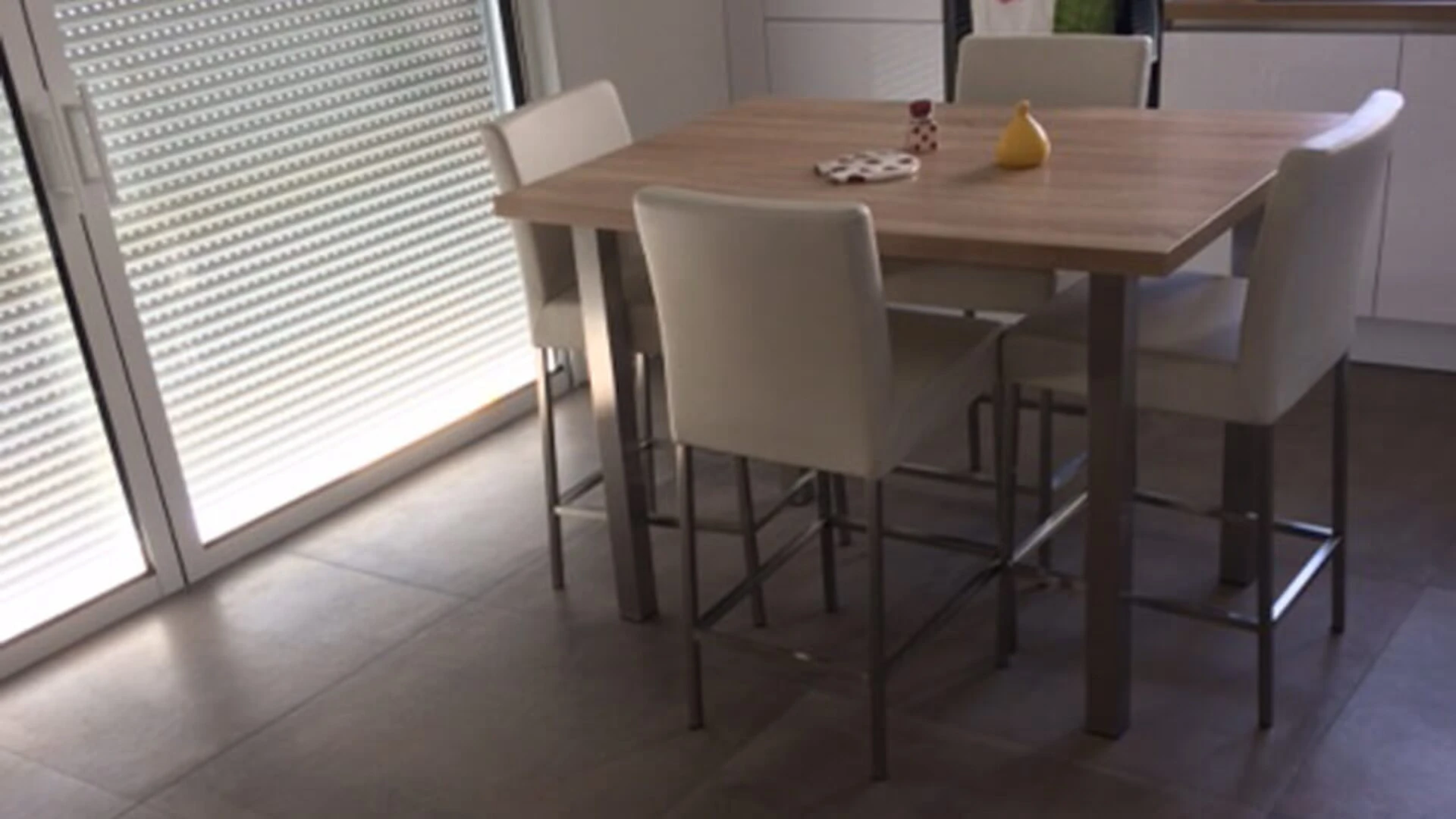 témoignage avant/après Bouxières-sous-Foirdmont, pièces à vivre, pose de carrelage