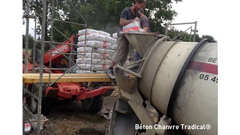 3eme photo toupie pour une chape béton de chanvre et chaux 