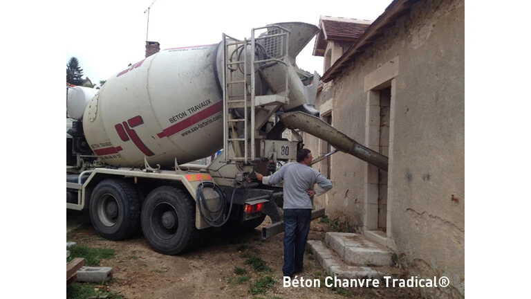 5eme photo toupie pour une chape béton de chanvre 